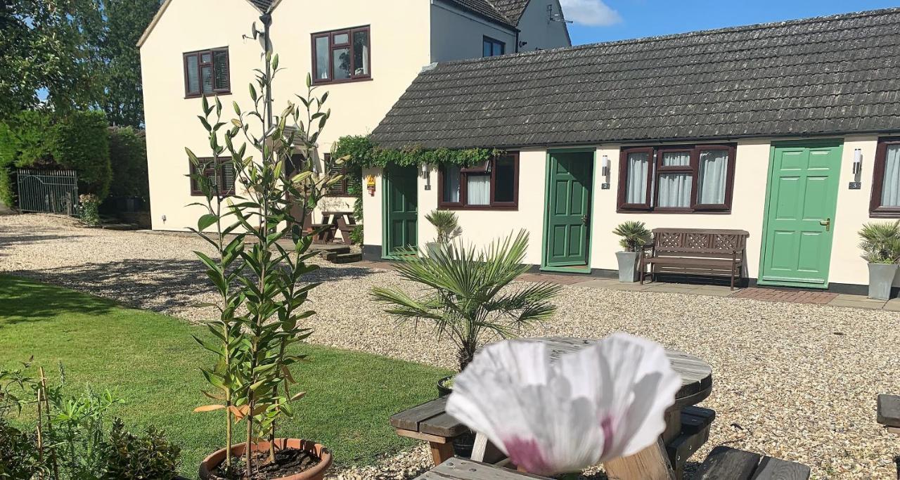 Hope Orchard Bed & Breakfast Cheltenham Bagian luar foto
